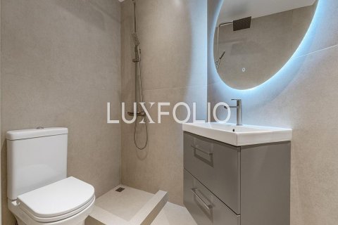 Снять в аренду квартиру в Shoreline Apartments, Пальма Джумейра, Дубай: 2 спальни, 144м², № 46248 - фото 16