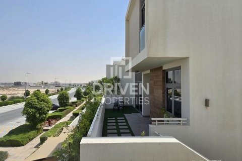 Снять в аренду квартиру в The Pulse, Dubai South (Dubai World Central), Дубай: 3 спальни, 302.4м², № 128329 - фото 18