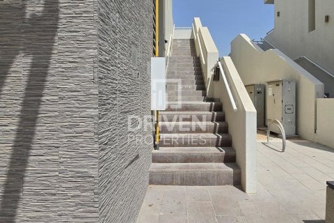 Снять в аренду квартиру в The Pulse, Dubai South (Dubai World Central), Дубай: 3 спальни, 302.4м², № 128329 - фото 15
