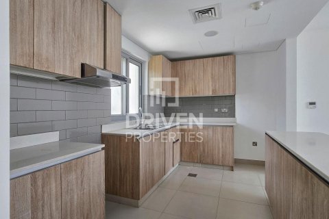 Снять в аренду квартиру в The Pulse, Dubai South (Dubai World Central), Дубай: 3 спальни, 302.4м², № 128329 - фото 9