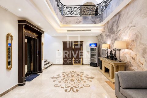Снять в аренду виллу в Al Barsha South, Аль-Барша, Дубай: 5 спален, 678.19м², № 128340 - фото 10