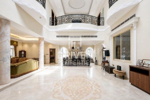 Снять в аренду виллу в Al Barsha South, Аль-Барша, Дубай: 5 спален, 678.19м², № 128340 - фото 7