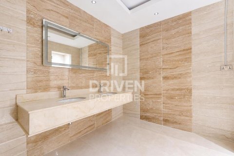 Снять в аренду виллу в Al Barsha South, Аль-Барша, Дубай: 5 спален, 678.19м², № 128340 - фото 26