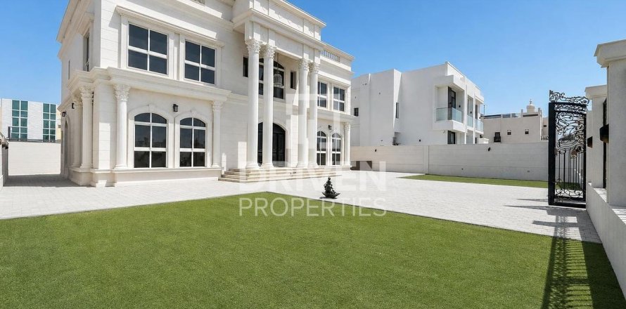 Вилла в Al Barsha South, Аль-Барша, Дубай, 5 спален, 678.19м², № 128340