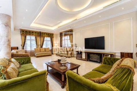 Снять в аренду виллу в Al Barsha South, Аль-Барша, Дубай: 5 спален, 678.19м², № 128340 - фото 5