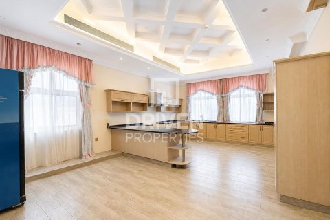 Снять в аренду виллу в Al Barsha South, Аль-Барша, Дубай: 5 спален, 678.19м², № 128340 - фото 23