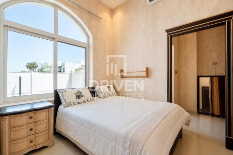 Снять в аренду виллу в Al Barsha South, Аль-Барша, Дубай: 5 спален, 678.19м², № 128340 - фото 8