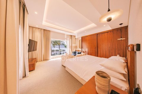 Снять в аренду виллу в Dubai Creek Golf and Yacht Club Residences, Аль-Гархуд, Дубай: 4 спальни, 3461.01м², № 128339 - фото 11