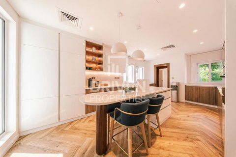 Снять в аренду виллу в Dubai Creek Golf and Yacht Club Residences, Аль-Гархуд, Дубай: 4 спальни, 3461.01м², № 128339 - фото 17