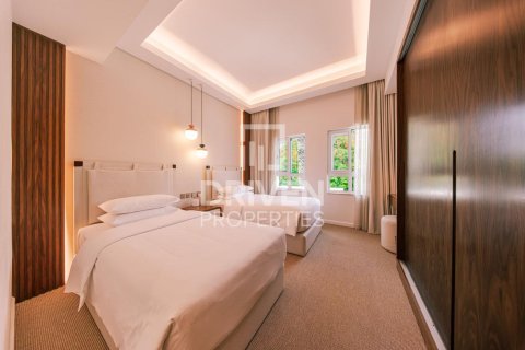 Снять в аренду виллу в Dubai Creek Golf and Yacht Club Residences, Аль-Гархуд, Дубай: 4 спальни, 3461.01м², № 128339 - фото 8