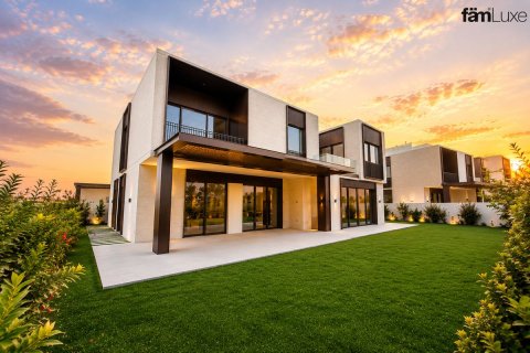 Villa in Dubai Hills Estate, Dubai 5 bedrooms, 875.5 sq.m. № 114497 - photo 9