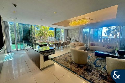 Apartment in Palm Jumeirah, Dubai 3 bedrooms, 486 sq.m. № 91334