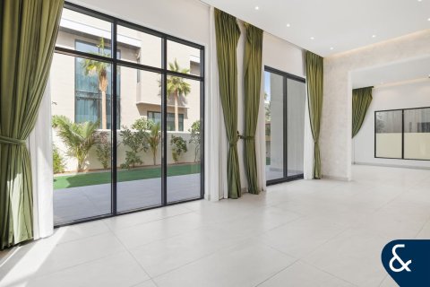Villa in Jumeirah Village Triangle, Dubai 5 bedrooms, 469 sq.m. № 91335 - photo 12