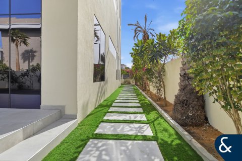 Villa in Jumeirah Village Triangle, Dubai 5 bedrooms, 469 sq.m. № 91335 - photo 23