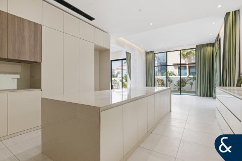 Villa in Jumeirah Village Triangle, Dubai 5 bedrooms, 469 sq.m. № 91335 - photo 16