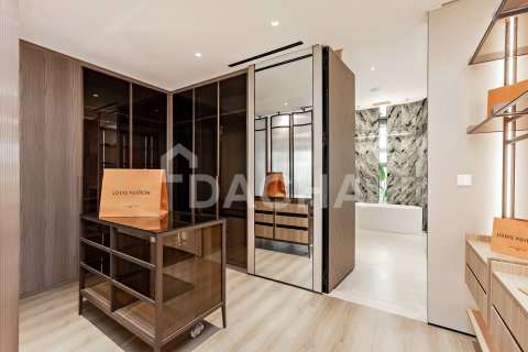 Villa in Jumeirah Islands, Dubai 5 bedrooms, 539 sq.m. № 114858 - photo 22
