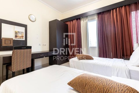 Снять в аренду квартиру в Al Barsha 1, Аль-Барша, Дубай: 2 спальни, 120.03м², № 127870 - фото 8