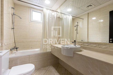 Снять в аренду квартиру в Al Barsha 1, Аль-Барша, Дубай: 2 спальни, 120.03м², № 127870 - фото 10