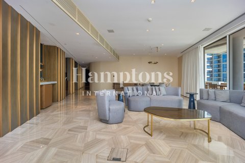 Penthouse in FIVE Palm Jumeirah, Palm Jumeirah, Dubai 4 bedrooms, 545.27000372 sq.m. № 111970 - photo 2