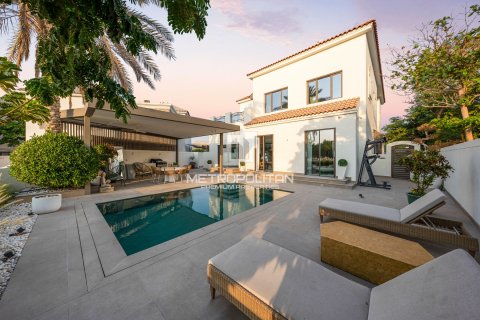 Villa in Fire, Jumeirah Golf Estates, Dubai 5 bedrooms, 881 sq.m. № 73581 - photo 16