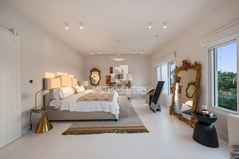 Villa in Fire, Jumeirah Golf Estates, Dubai 5 bedrooms, 881 sq.m. № 73581 - photo 9