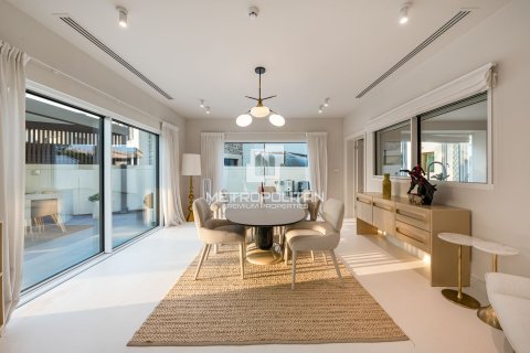Villa in Fire, Jumeirah Golf Estates, Dubai 5 bedrooms, 881 sq.m. № 73581 - photo 5
