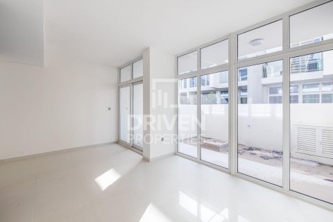 Adosado en Dubai, 3 dormitorios, 114.64 m², № 138677 - foto 2