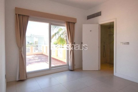 Villa en Meadows, Dubai, 4 dormitorios, 390 m², № 44744 - foto 13