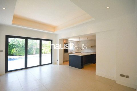 Villa en Meadows, Dubai, 4 dormitorios, 390 m², № 44744 - foto 4