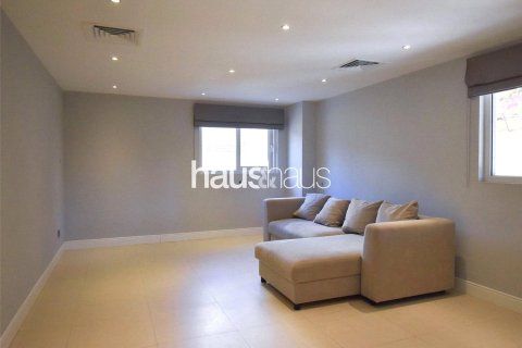 Villa en Meadows, Dubai, 4 dormitorios, 390 m², № 44744 - foto 10