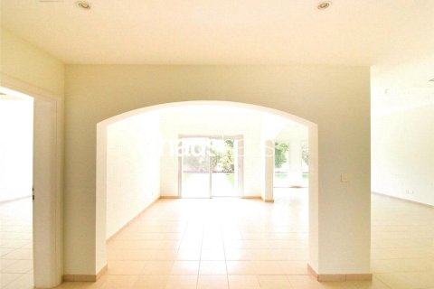 Villa à Meadows, Dubai, 5 chambres, 418 m², № 44746 - photo 2