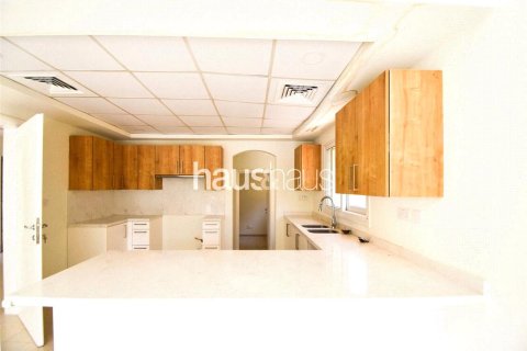 Villa à Meadows, Dubai, 5 chambres, 418 m², № 44746 - photo 9