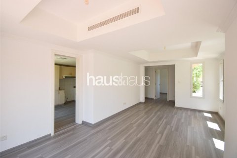 Villa en The Springs, Dubai, 3 dormitorios, 210 m², № 44743