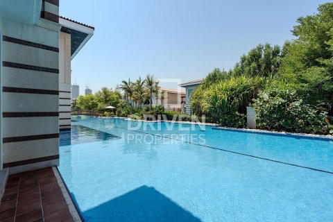 Снять в аренду виллу в The Crescent, Пальма Джумейра, Дубай: 4 спальни, 368.55м², № 128813 - фото 23