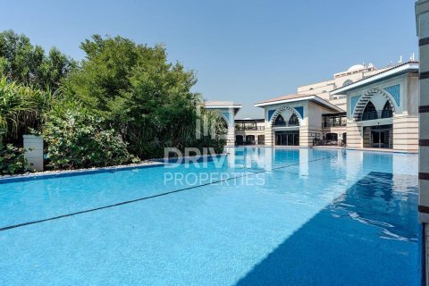 Снять в аренду виллу в The Crescent, Пальма Джумейра, Дубай: 4 спальни, 368.55м², № 128813 - фото 24