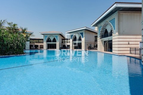 Снять в аренду виллу в The Crescent, Пальма Джумейра, Дубай: 4 спальни, 368.55м², № 128813 - фото 25