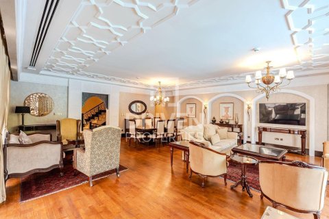 Снять в аренду виллу в The Crescent, Пальма Джумейра, Дубай: 4 спальни, 368.55м², № 128813 - фото 3