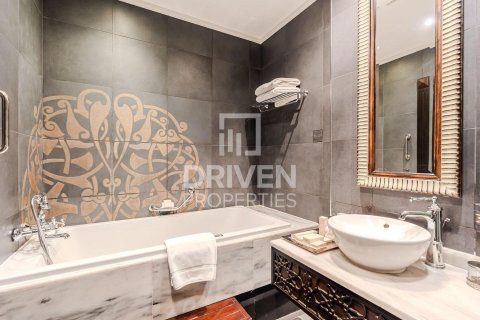 Снять в аренду виллу в The Crescent, Пальма Джумейра, Дубай: 4 спальни, 368.55м², № 128813 - фото 15