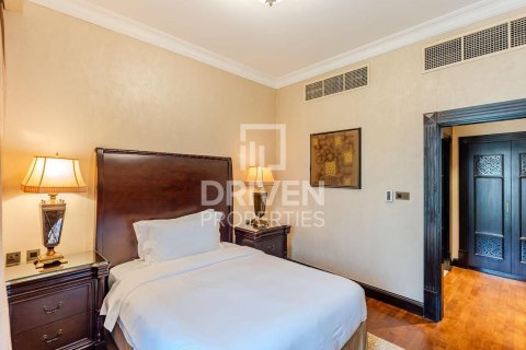 Снять в аренду виллу в The Crescent, Пальма Джумейра, Дубай: 4 спальни, 368.55м², № 128813 - фото 10