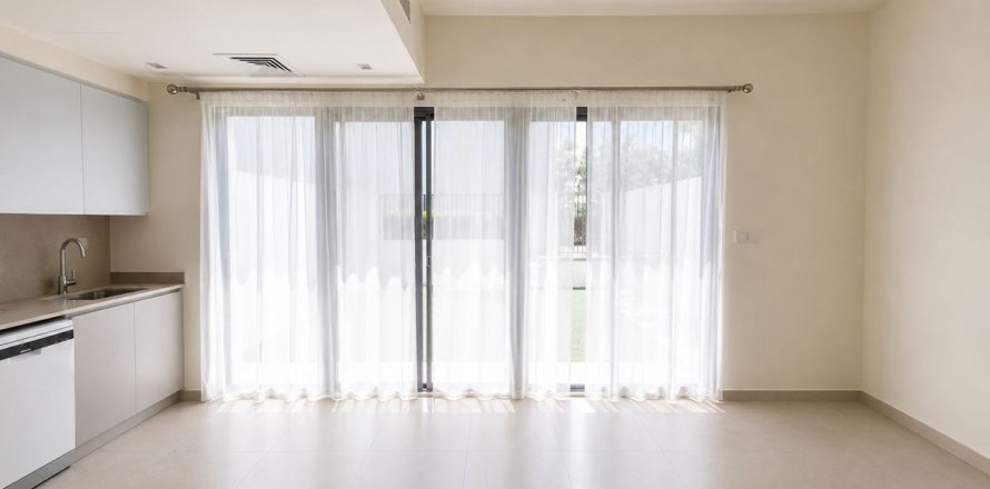 Villa à Dubai, 3 chambres, 180 m², № 135311