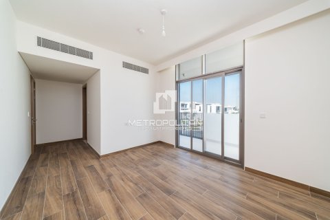 Снять в аренду виллу в Al Furjan, Дубай: 5 спален, 455м², № 73982 - фото 13