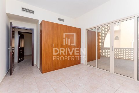 Bâtiment à Dubai Investment Park, Dubai, 1005.68 m², № 140846 - photo 8