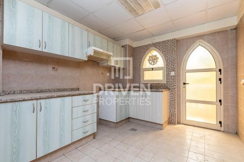 Bâtiment à Dubai Investment Park, Dubai, 1005.68 m², № 140846 - photo 11