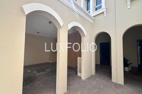 Снять в аренду таунхаус в Al Reem, Арабиан Ранчес, Дубай: 3 спальни, 227м², № 46367 - фото 13
