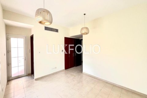 Снять в аренду таунхаус в Al Reem, Арабиан Ранчес, Дубай: 3 спальни, 227м², № 46367 - фото 9