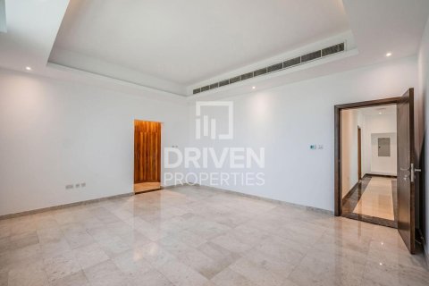 Снять в аренду виллу в Nadd Al Sheba, Дубай: 6 спален, 1589.57м², № 128960 - фото 21