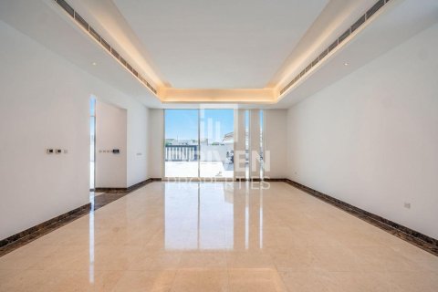 Снять в аренду виллу в Nadd Al Sheba, Дубай: 6 спален, 1589.57м², № 128960 - фото 14