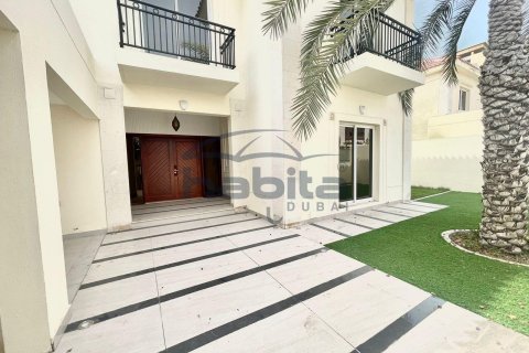 Villa in Jumeirah, Dubai 5 bedrooms, 371.1 sq.m. № 7686 - photo 5