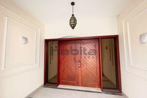 Villa in Jumeirah, Dubai 5 bedrooms, 371.1 sq.m. № 7686 - photo 7