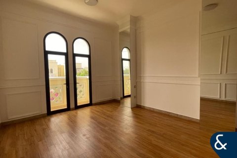 Villa en Mudon, Dubai, 4 dormitorios, 353 m², № 75845 - foto 2